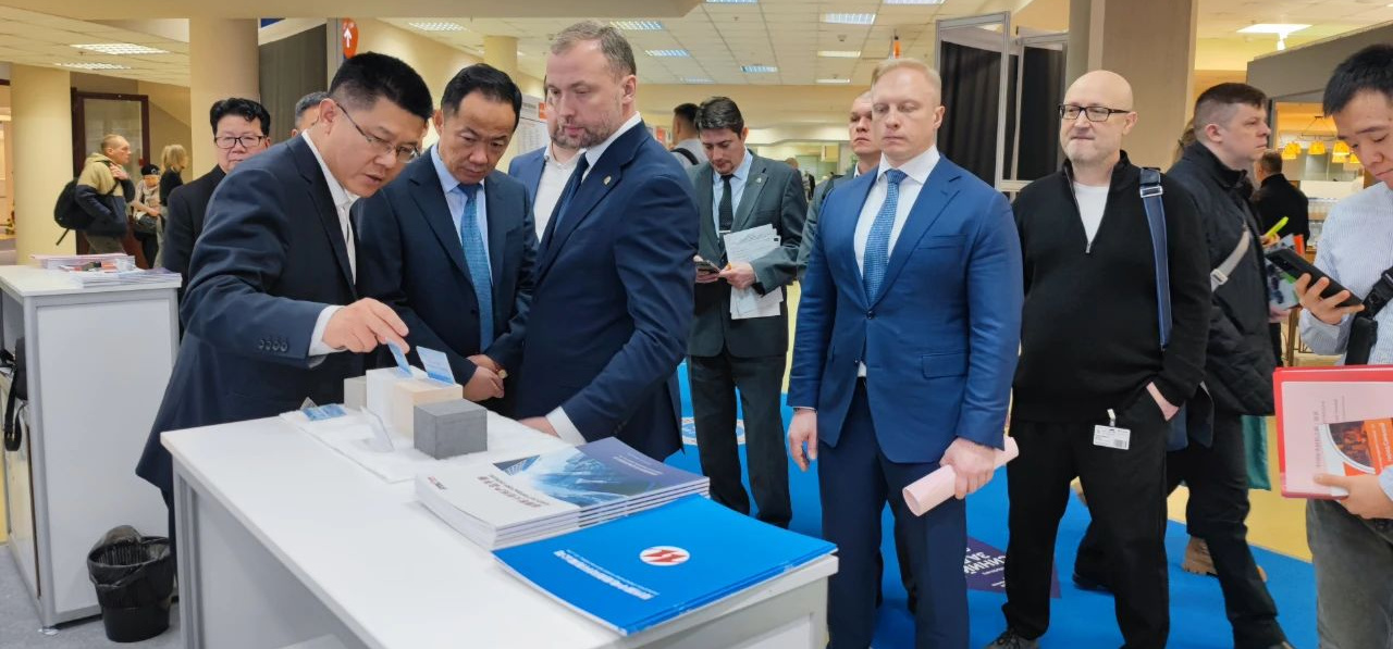 A professional exhibition of the glass industry in Russia5.jpg
