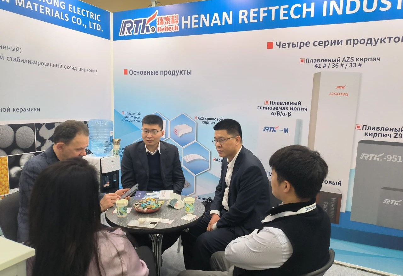 A professional exhibition of the glass industry in Russia6.jpg