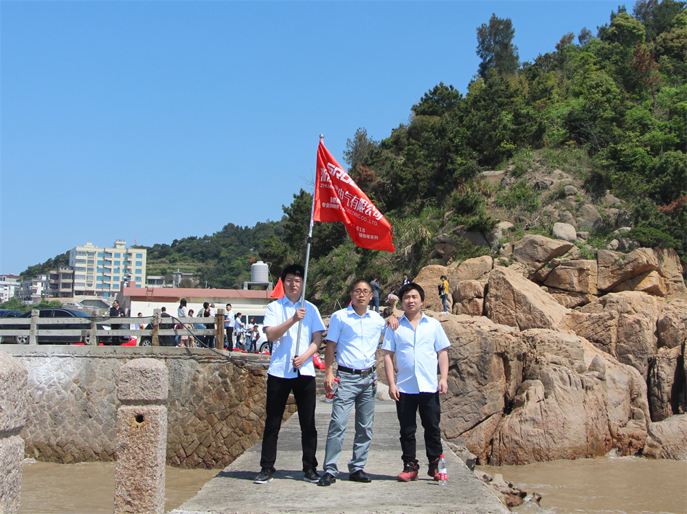 Our Team (6)