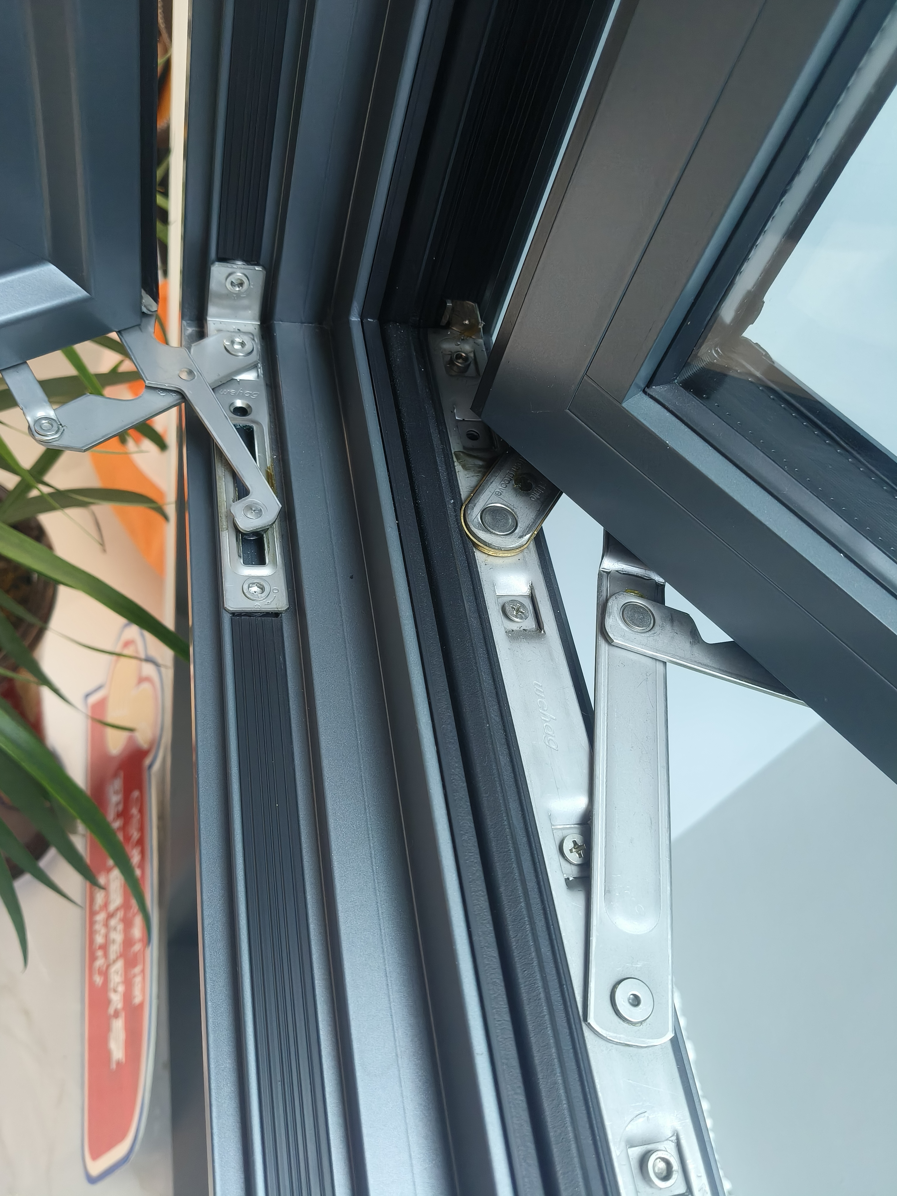 2Durable Broken Bridge Window