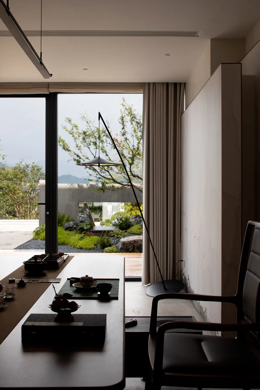 3-1 aluminium windows and frames.png