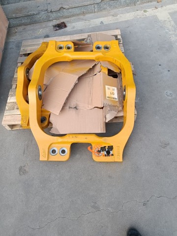 ORIGINAL SDLG 29270008691Subframe For Wheel loader.