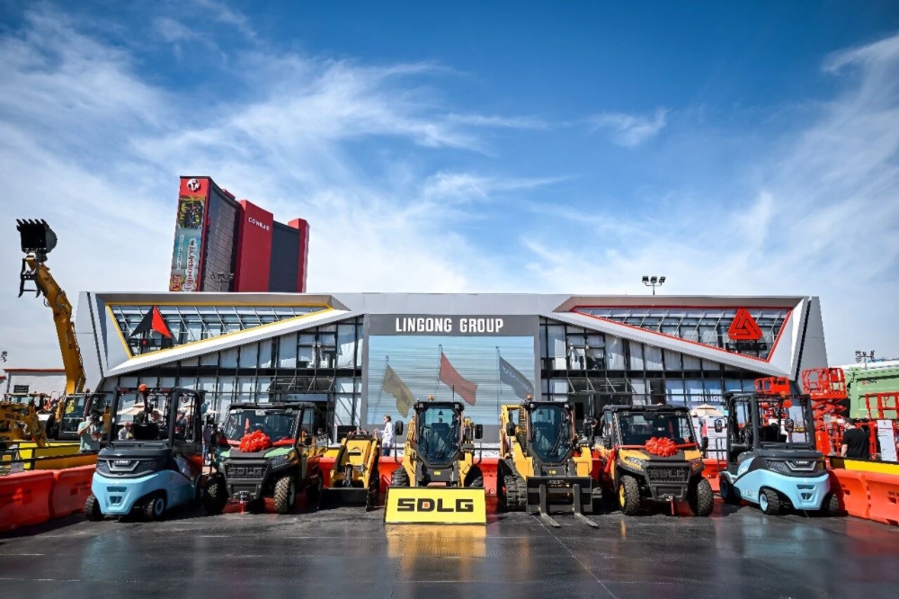 From "going global" to "going deeper," China's construction machinery industry embarks on a new narrative of high-end globalization.
