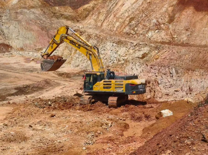 From the delivery of the first ultra-large excavator to praise from ambassadors of six nations—SDLG is accelerating growth in the African market.