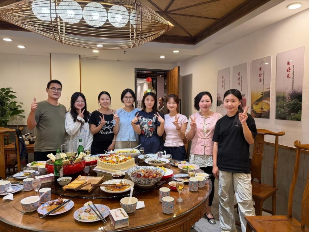 Moving Forward Together on a New Journey | Linyi Weiman Celebrates Employee Work Anniversaries