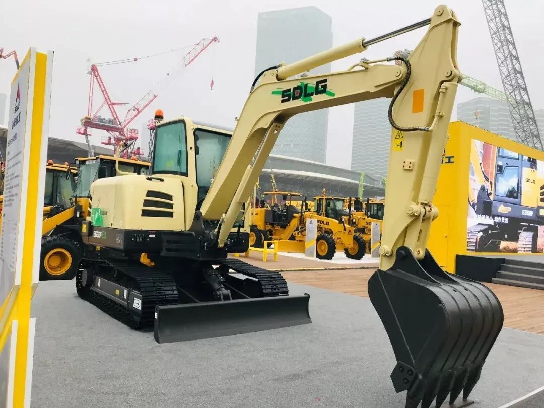 Từ người tiên phong tiết kiệm năng lượng đến người dẫn đầu về xe điện, SDLG xây dựng tương lai xanh với năng suất chất lượng mới.