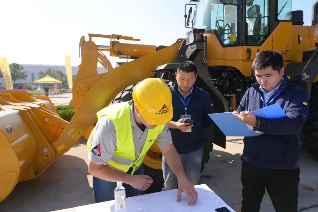 SDLG tăng cường dịch vụ hậu mãi và viết nên một chương mới về phát triển chất lượng cao.