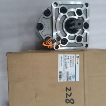 SEM W060500000 5338030 Steering Hydraulic Oil Pump 5.9kg for machine with Good Quality and Price