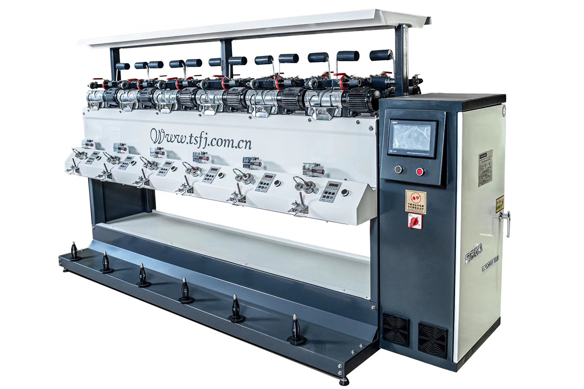 Sewing thread dyeing soft winding machine