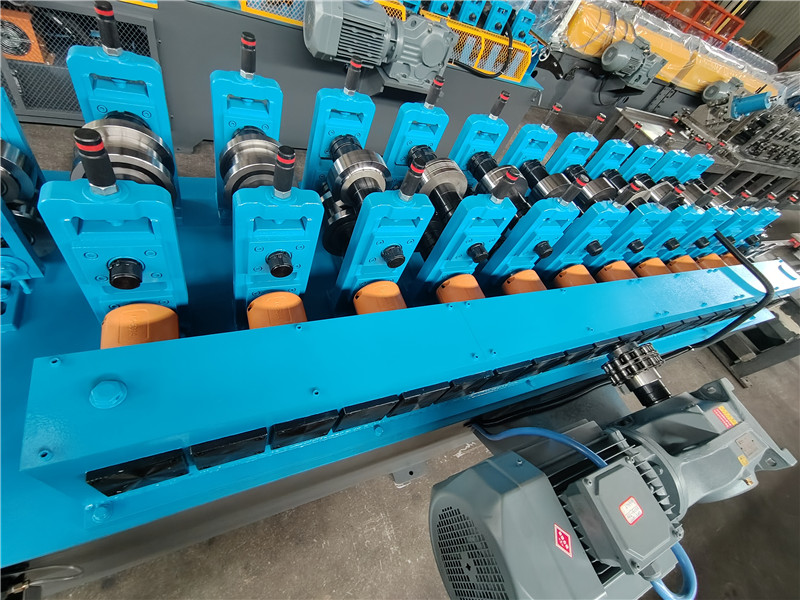 Stud and track roll forming machine (2)