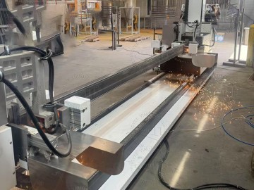 Автоматическая сварочная машина для боковых крюков