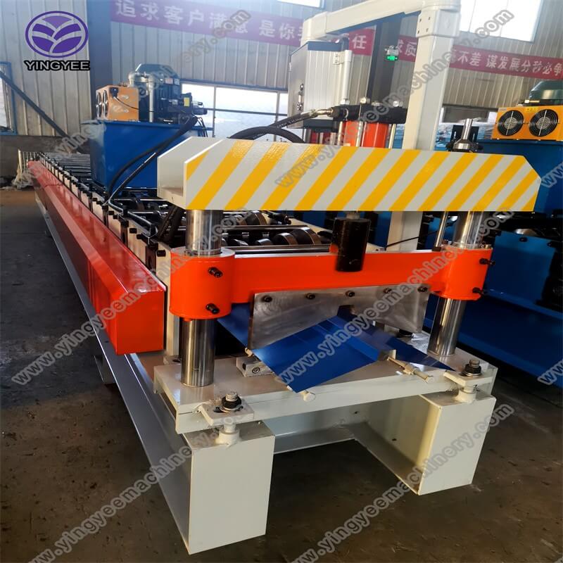 Roof tile forming machine2.jpg