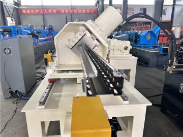 Стеллаж для хранения рулонный формируя машину