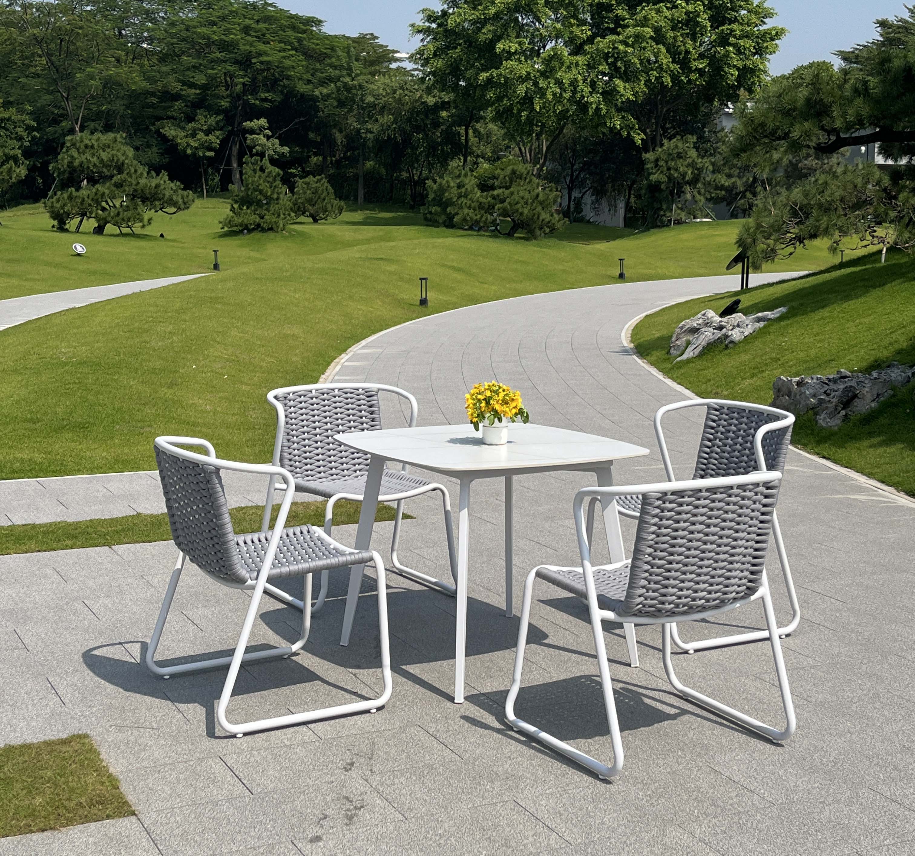 outdoor dining set (1)