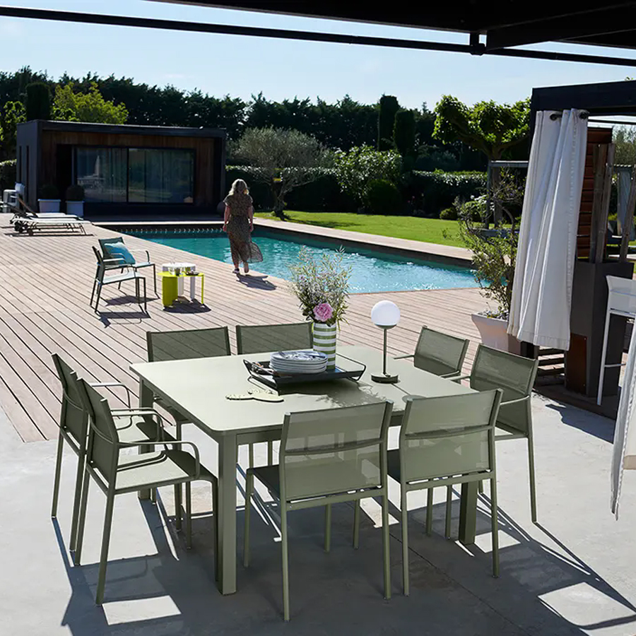 Mesa de comedor de acero para patio al aire libre para 8 personas