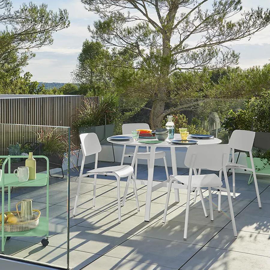 Ensemble de table et chaises de jardin rondes en acier