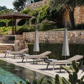 Stackable reclining pool chaise sun lounge chairs