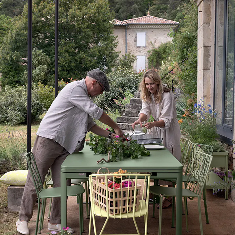 metal outdoor patio bistro table and chairs