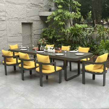 Leisure 6-8 person black aluminium extendable garden table