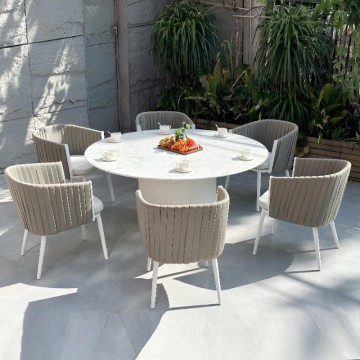 6 seater round patio garden table and chairs