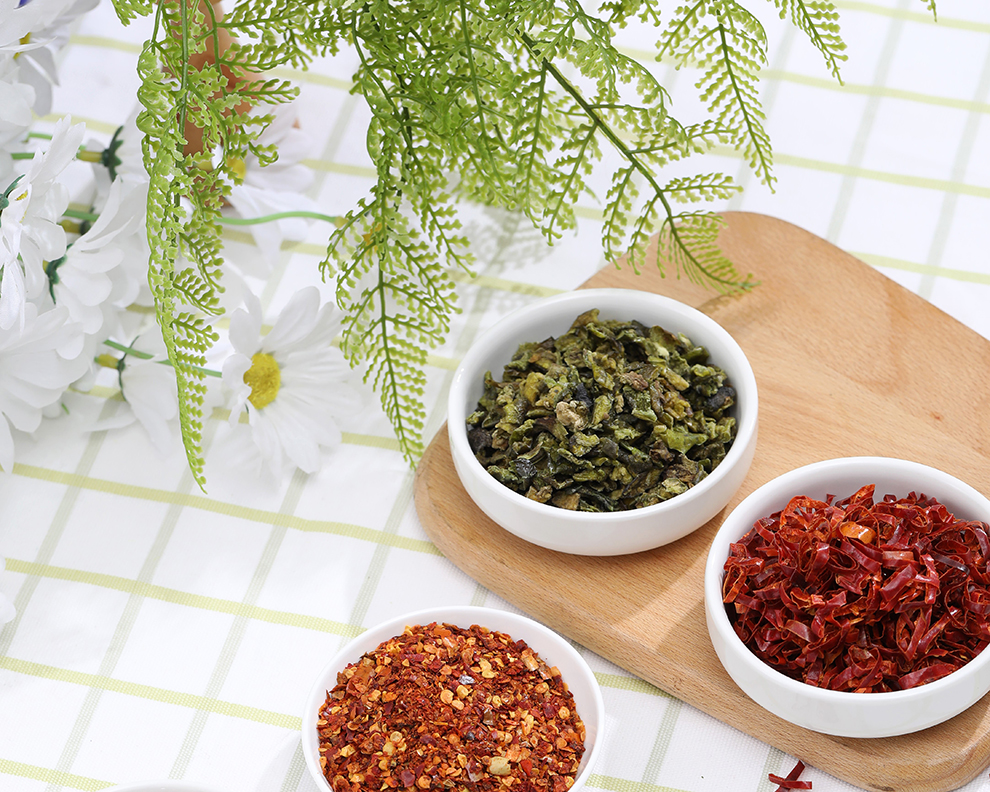 air dried green and red bell peppers