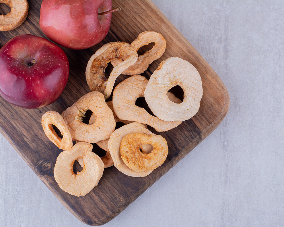 dried-apple-slices-whole-apples