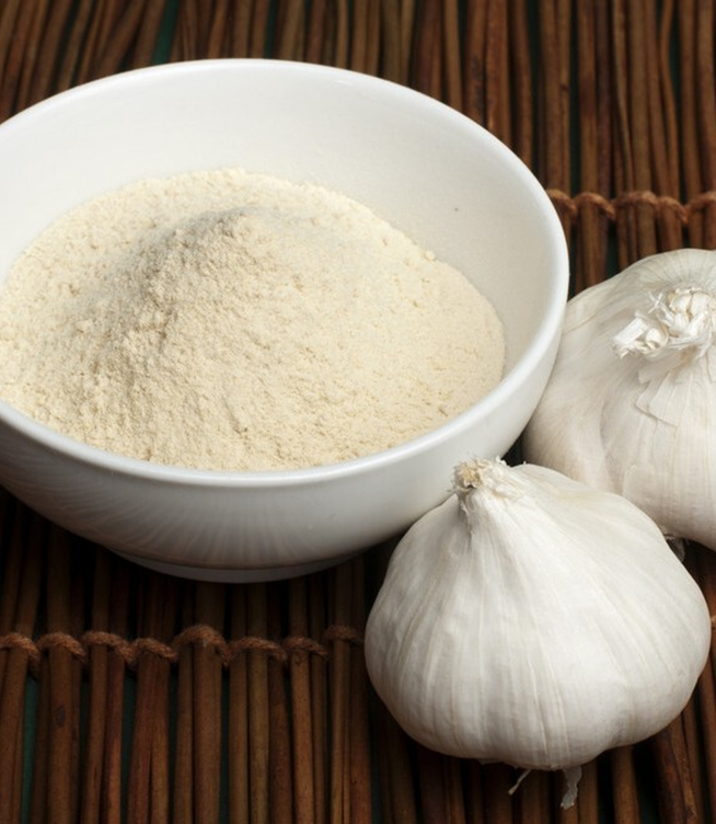 Is Garlic Powder the Same as Garlic Salt in Cooking?
