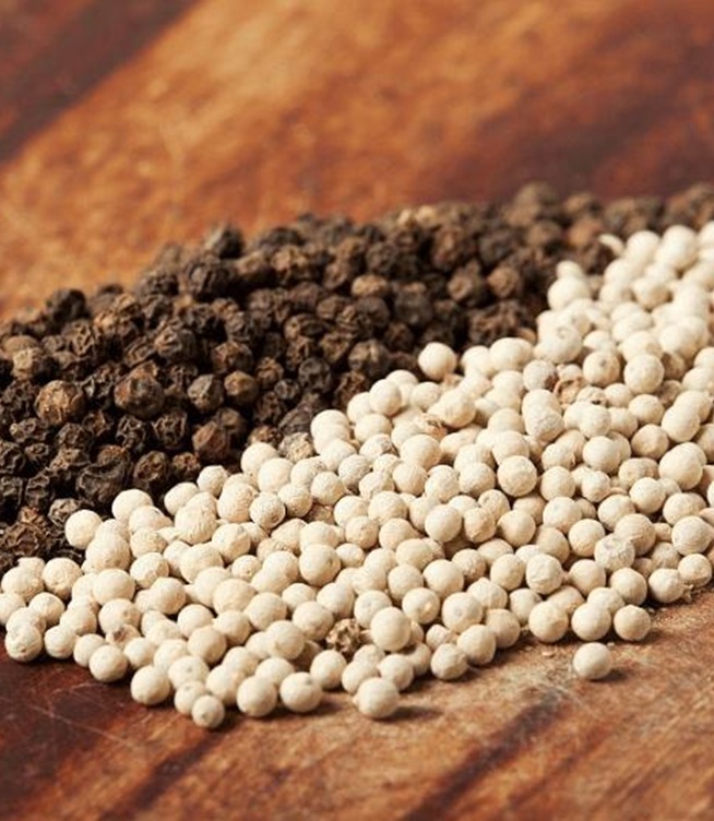 Black Pepper or White Pepper? How to Choose the Right One