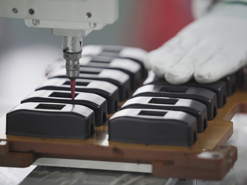 Automatic-Glue-Potting