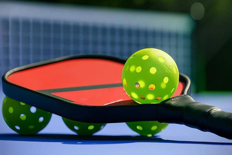 Pickleball Paddle Customization: Build Your Own Weapon
