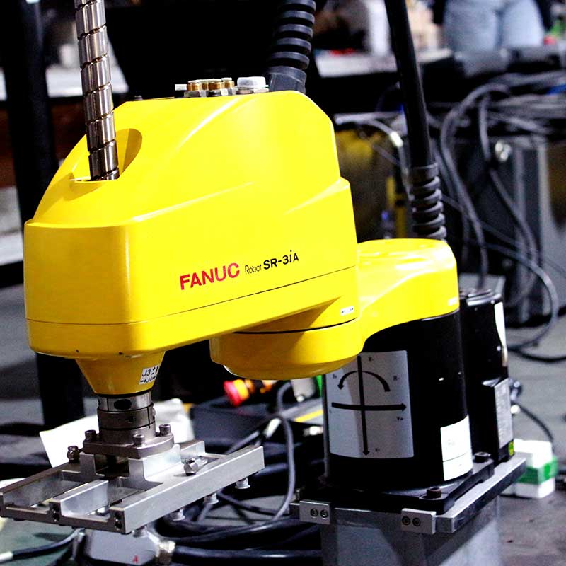 Fanuc SCARA Robot SR-3iA (2)