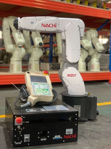 Used Nachi MZ07 6-Axis Small Payload Industrial Robot Arm with CFD Controller