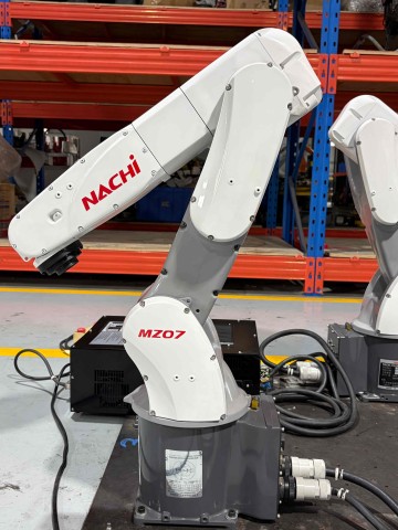 Used Nachi MZ07L 6-Axis Long-Reach Industrial Robot Arm with CFD Controller