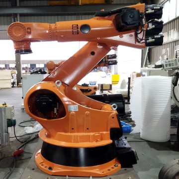 Refurbished KUKA KR210 R2700 with KRC2 controller