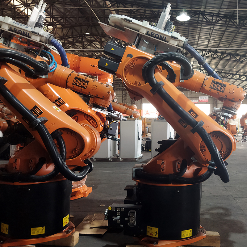 Refurbished KUKA QUANTEC KR60-3 with KRC4 controller