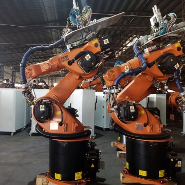 Refurbished KUKA QUANTEC KR60-3 with KRC4 controller