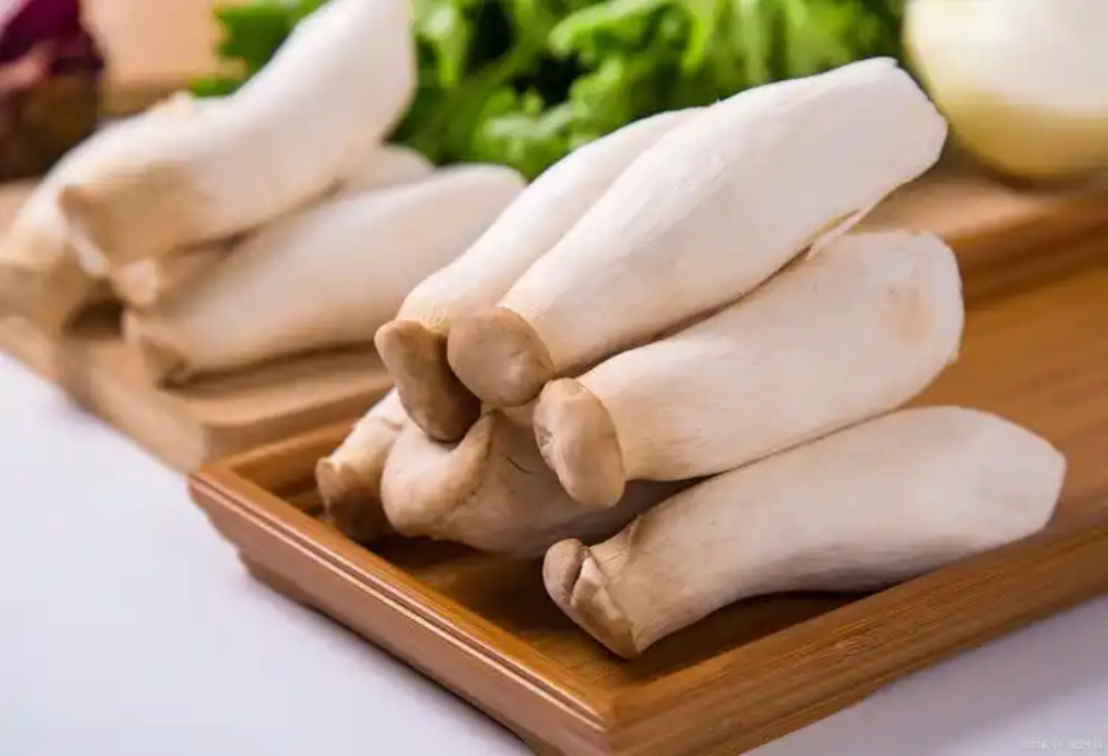 Digestion and absorption properties of selenium-enriched Pleurotus eryngii peptides and their alleviating effects on lead poisoning