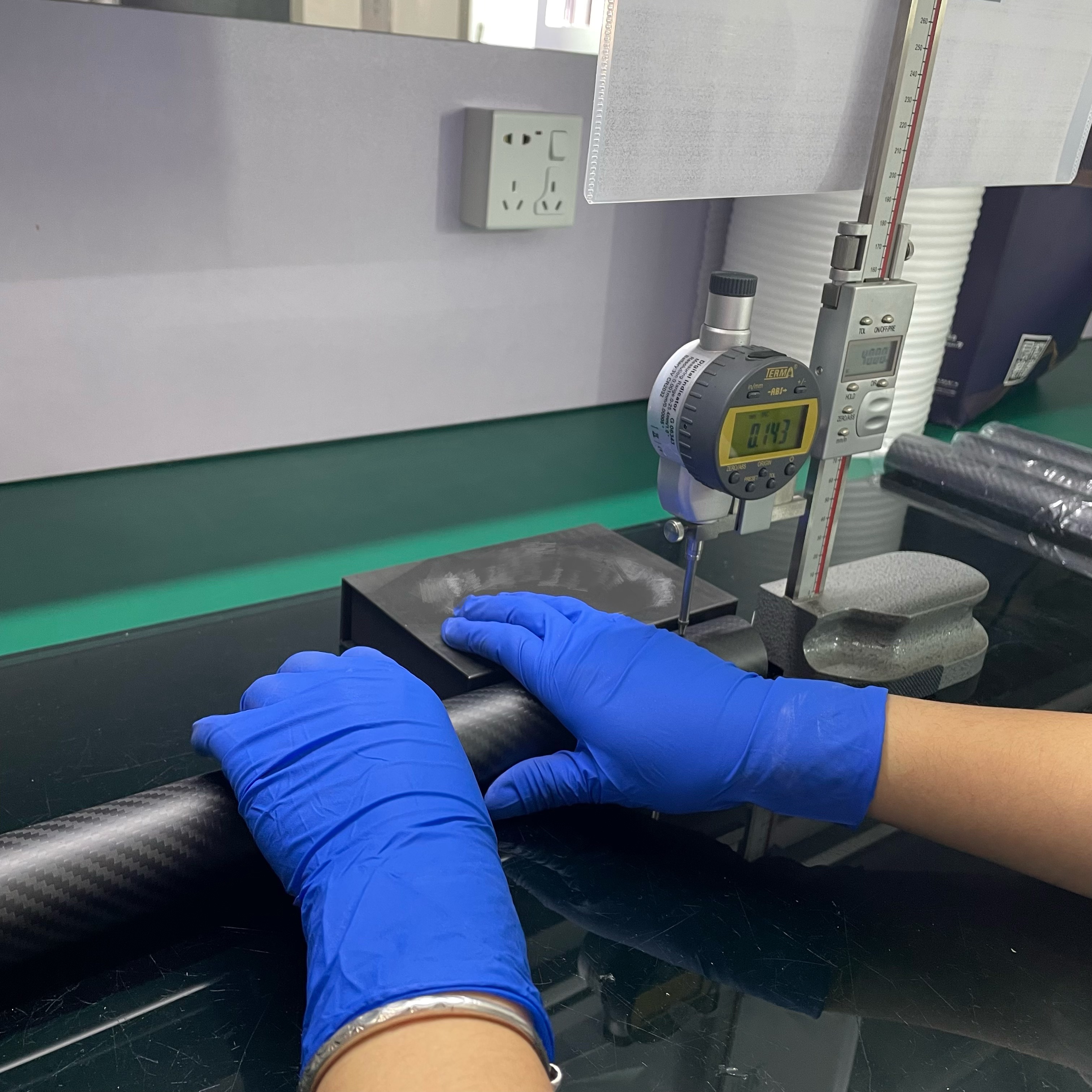 Quality control criteria of carbon fiber components for export: visual supervision of the whole process from internal inspection to pre-shipment check