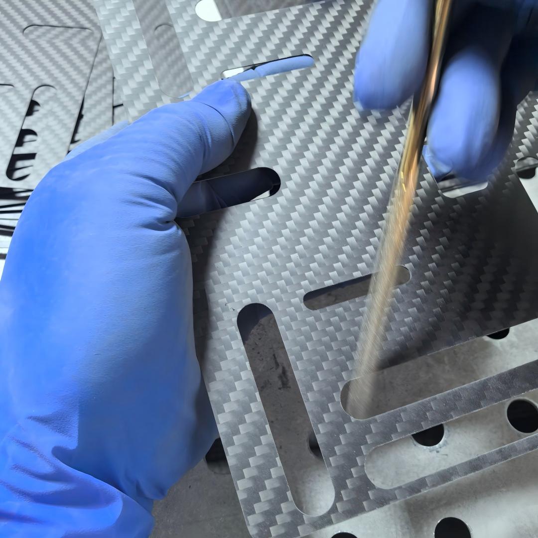 Cuttting deburring