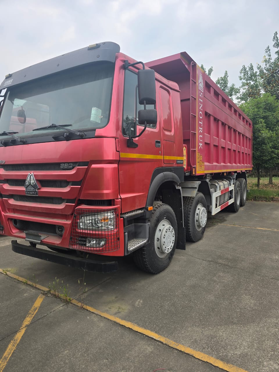 Empower Your Fleet with HOWO: Premium Tractor and Dump Trucks on Our Google Site