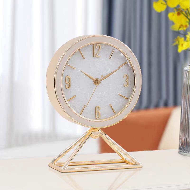 Chic Minimalist Desk Clock