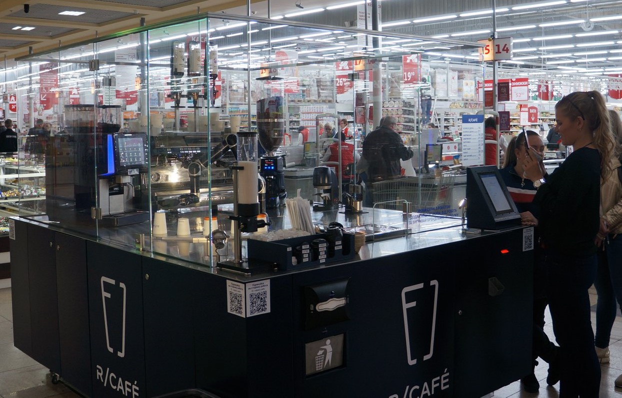 Robotic Arm Coffee Makers1