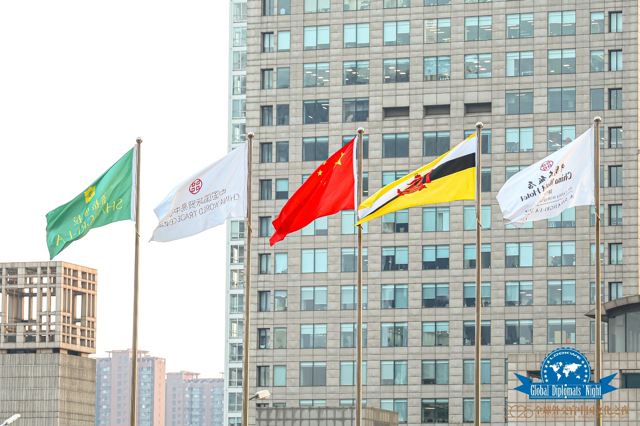 Stephen Yang , CEO of TransFar, appeared at the Global Brand Development Forum and shared his experiences in helping Chinese brands expand internationally.