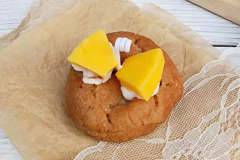 Creative Pineapple dirty Bun bread scented candle with Handmade