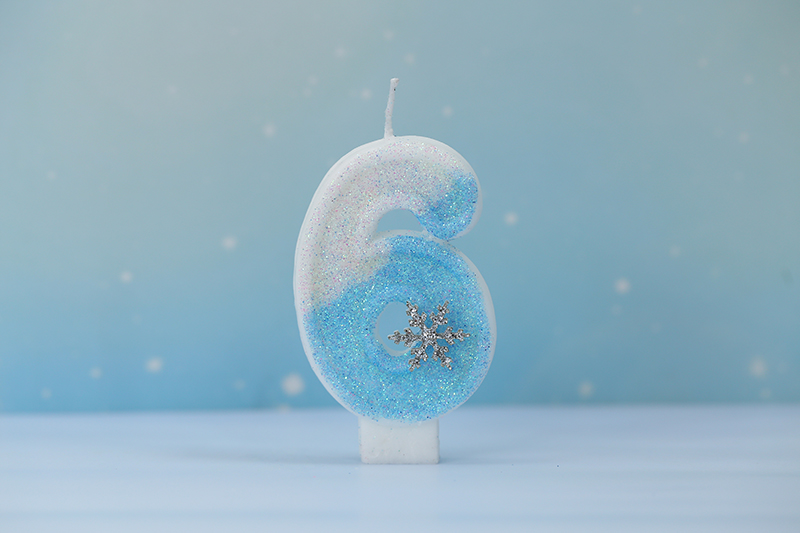 Creative light iceberg snowflake digital modeling birthday candle