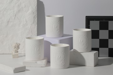 Romantic Ceramic Candle Holder with Relief Logo for Bedroom