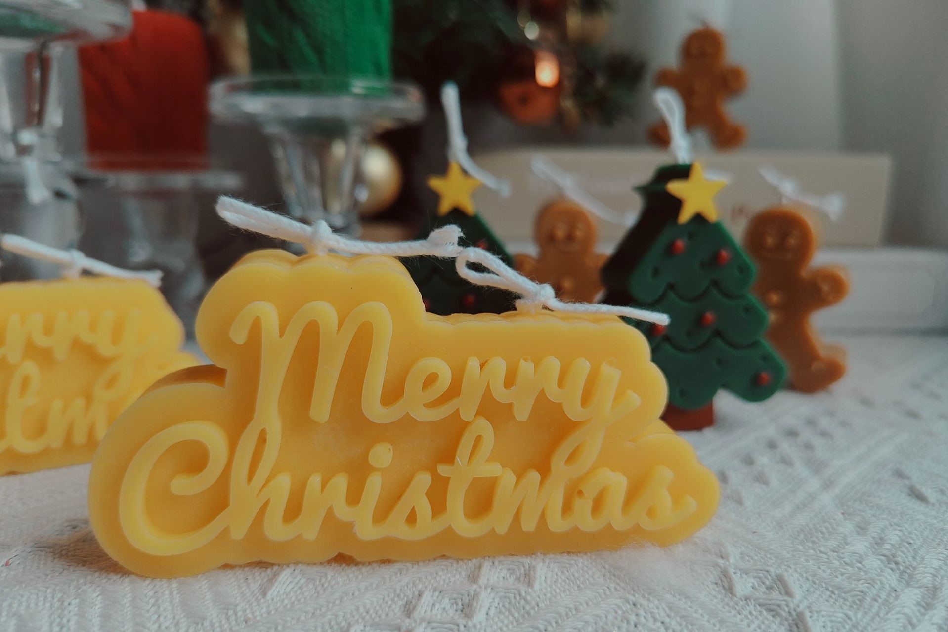 Merry Christmas Scented Candle with Decorative Design