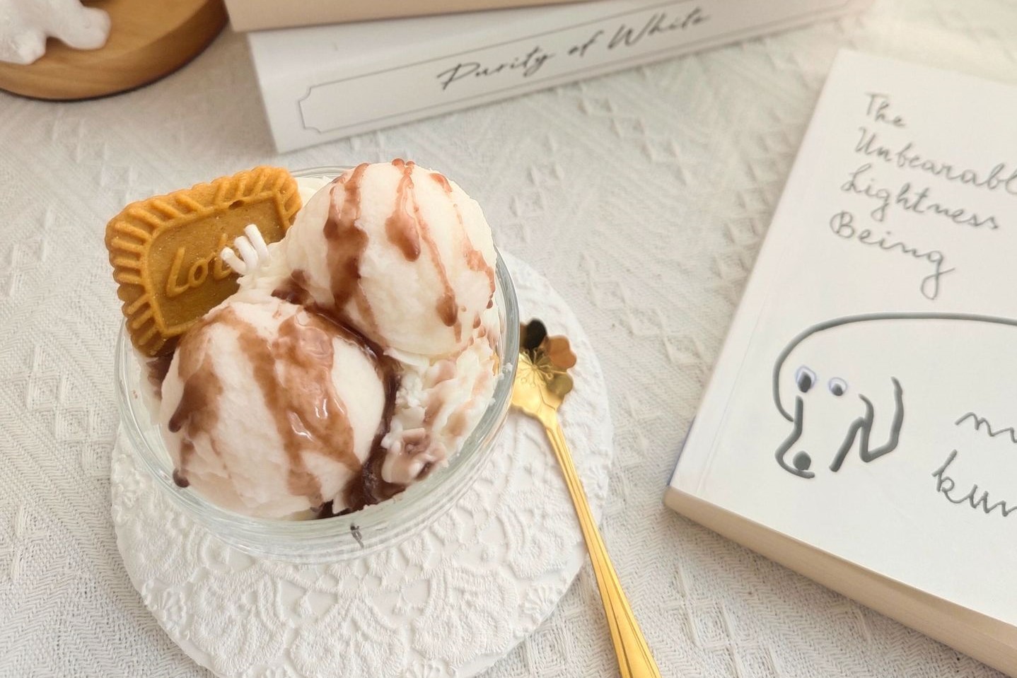 Ice Cream Cup Shaped Scented Candle - Delightful Decor