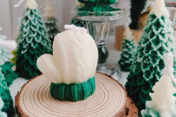 Handmade Christmas Creative Green gloves scented candle for Scene decor