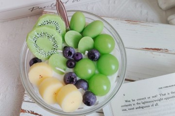 Kiwi-Shaped Scented Candle - Unique Decorative Accent